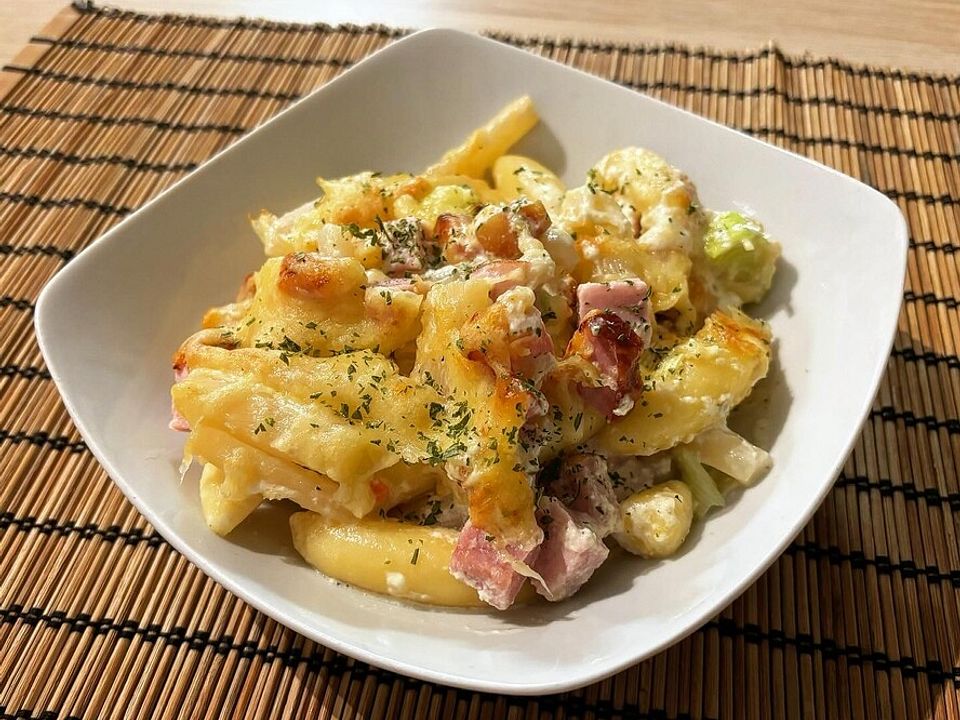 Schupfnudelauflauf mit Kasseler, Porree und Schwarzwurzeln von ...