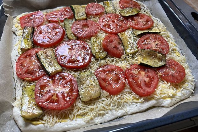 Tomaten-Zucchini-Kuchen von MarioLangnese| Chefkoch Tomaten-Zucchini-Kuchen von MarioLangnese| Chefkoch