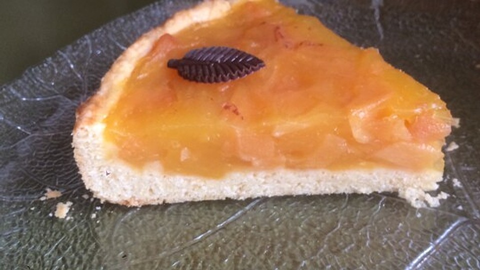 Quittentorte mit Wein und eingeweckten Portugiesischen Birnenquitten ...