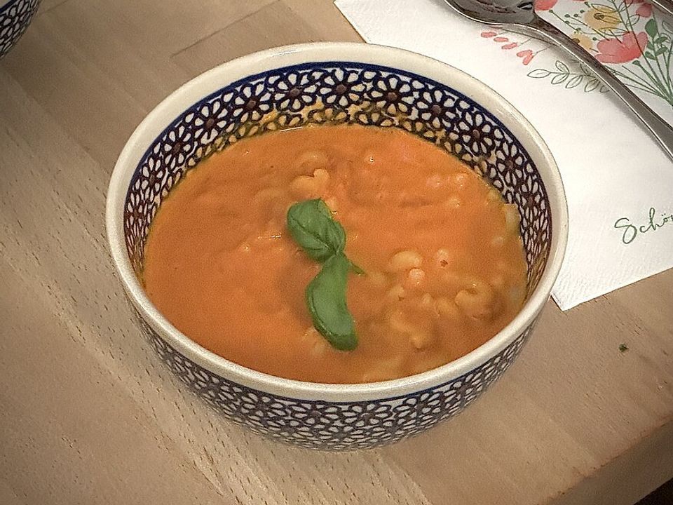 Makkaroni-Tomatencremesuppe von johfinn| Chefkoch