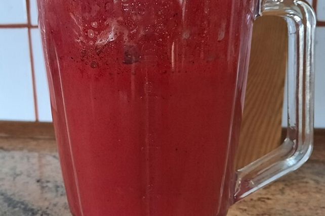 Roter Smoothie mit Kefir von 007krümeltiger| Chefkoch