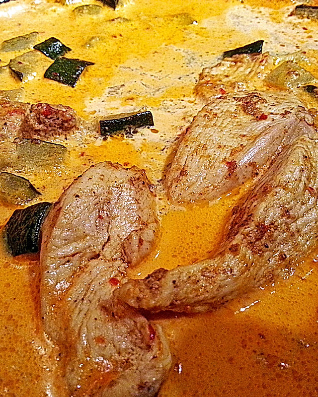 Hähnchenbrustfilet mit Zucchini - Zitronen - Sauce