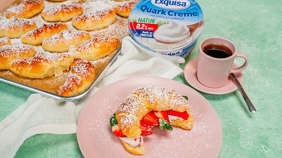 Quark-Croissants mit Erdbeercreme-Füllung von chefkoch_philipp ...