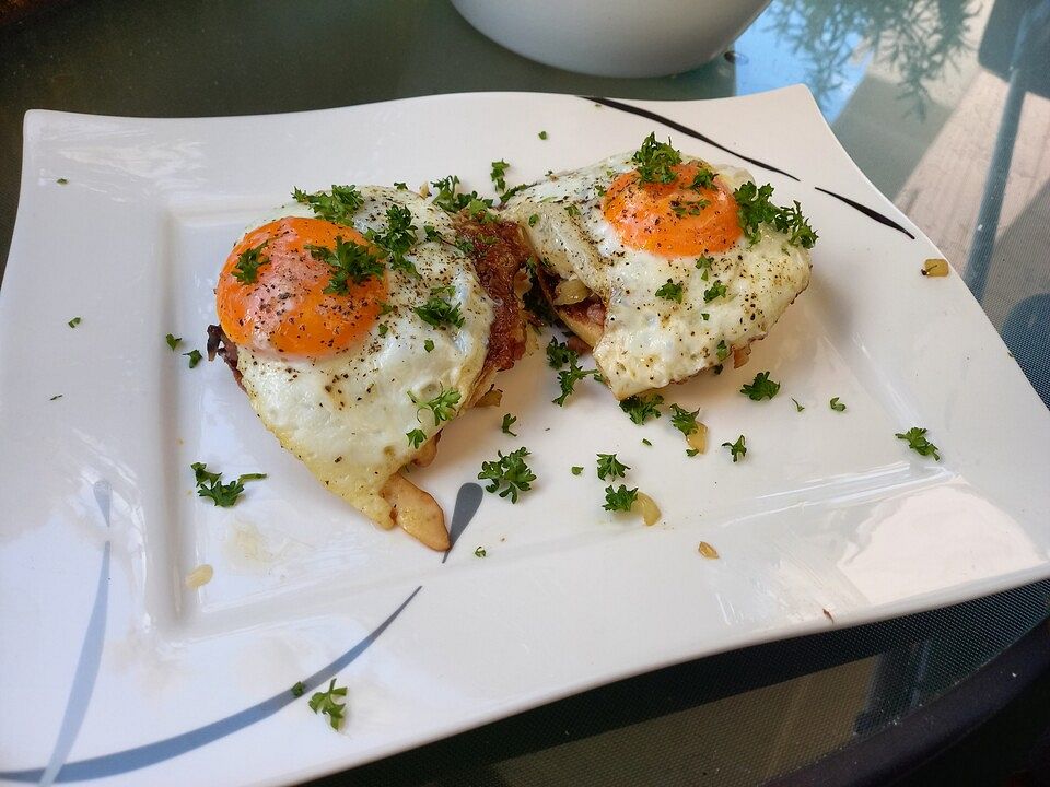 Spiegelei auf Speck-Pilz-Toasties von michaelkarlschreiner| Chefkoch Spiegelei auf Speck-Pilz-Toasties von michaelkarlschreiner| Chefkoch