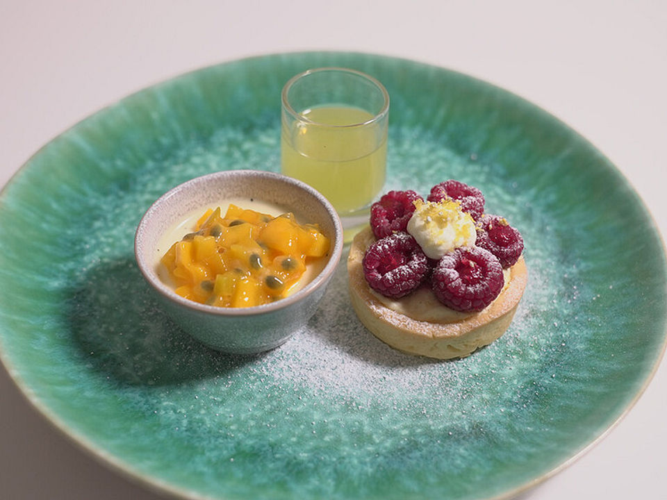 Dessertvariation – Himbeertartelette, Panna Cotta mit Mango ...