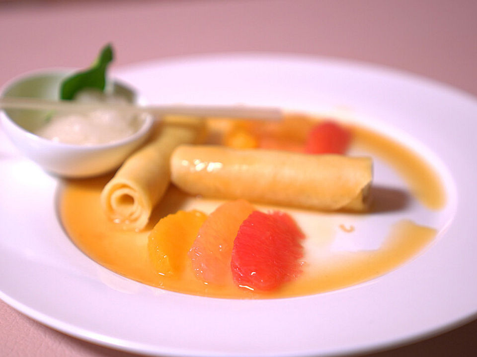 Küsnacht – Crêpe mit Zitrusfrüchten und Zitronengras-Sorbet von ... Küsnacht – Crêpe mit Zitrusfrüchten und Zitronengras-Sorbet von ...