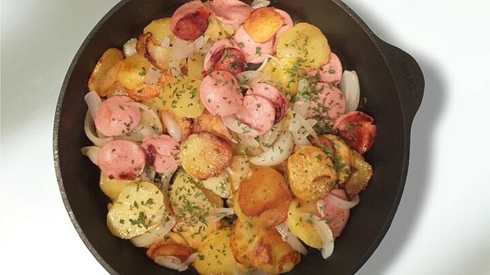 Saarländische Lyonerpfanne von guddges| Chefkoch