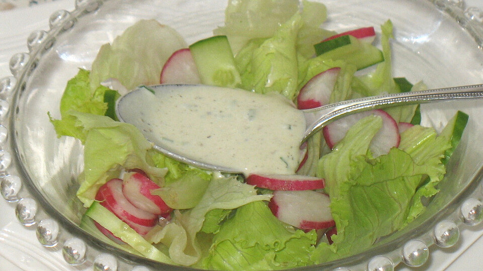 Salatdressing mit Joghurt und Crème fraîche von Mooreule Salatdressing mit Joghurt und Crème fraîche von Mooreule