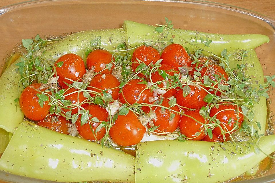 Schafskäse mit türkischem Spitzpaprika aus dem Backofen