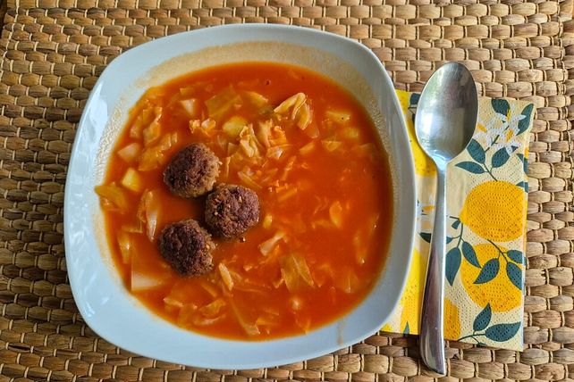 Weißkohl-Tomaten-Eintopf - Paradicsomos kàposzta von irisundstefan ...