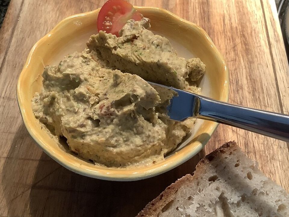 Pistazienbutter mit getrockneten Tomaten von Krobs| Chefkoch
