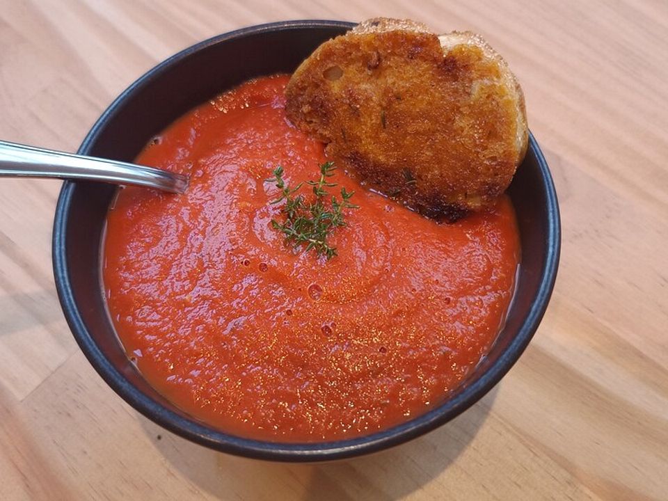 Ofenttomatensuppe mit Knoblauch-Ciabatta von Feyee| Chefkoch
