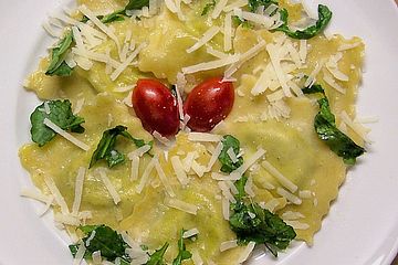 Ravioli Mit Rucolafüllung - 