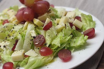Käse - Trauben - Salat