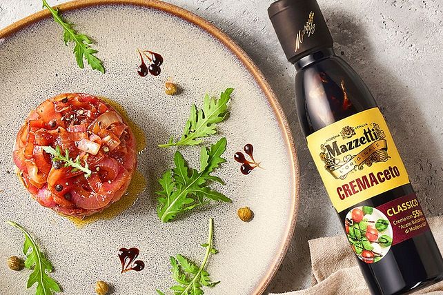 Thunfisch-Tartar mit Balsamico-Crème von Mazzetti| Chefkoch
