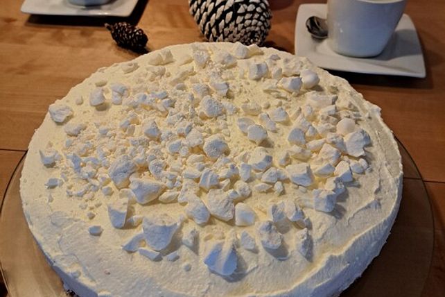 Fruchtig-cremige Schneegestöber-Torte von Frau_Flodder| Chefkoch