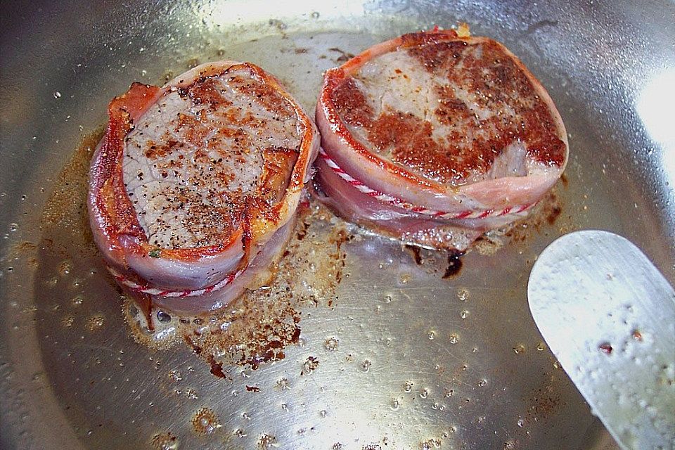 Rinderfiletsteaks im Speckmantel mit Whiskysauce