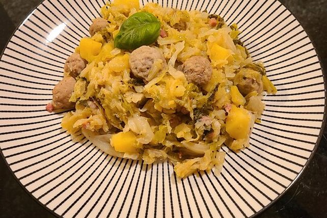 Wirsing-Untereinander nach Großmutters Art von Tanztaucher| Chefkoch