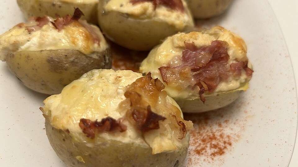Kartoffeln gefüllt mit Frischkäse-Schafskäse Creme von CarlottaMH| Chefkoch