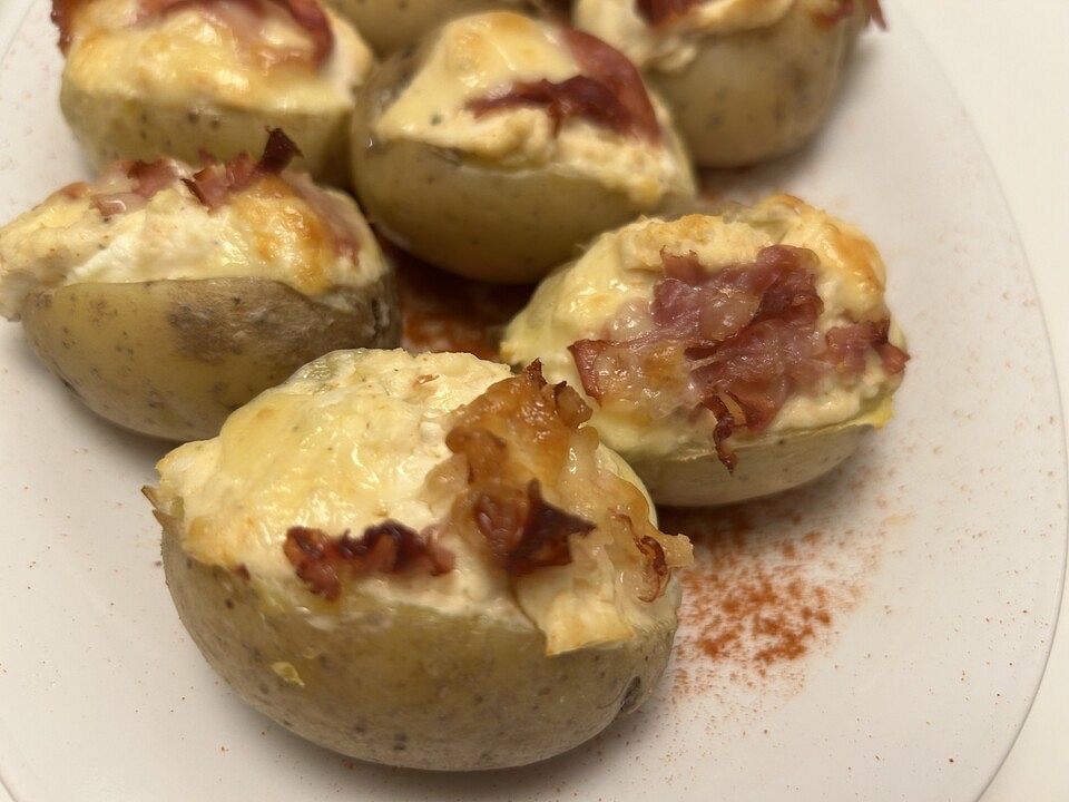 Kartoffeln gefüllt mit Frischkäse-Schafskäse Creme von CarlottaMH| Chefkoch