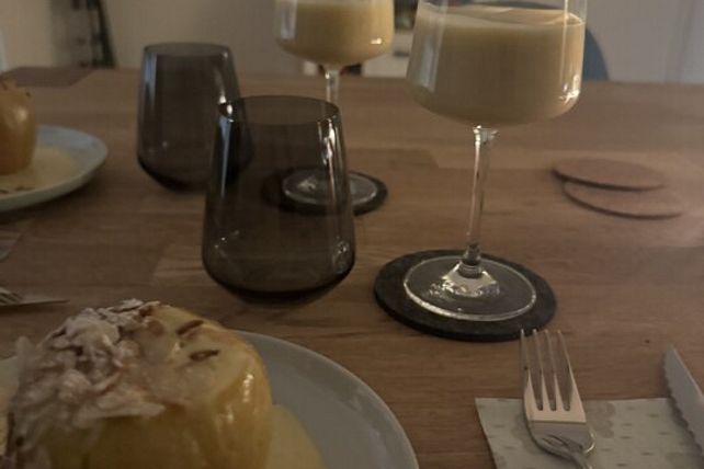 Deluxe Eierlikör - mit ganzen Eiern von kr_b| Chefkoch