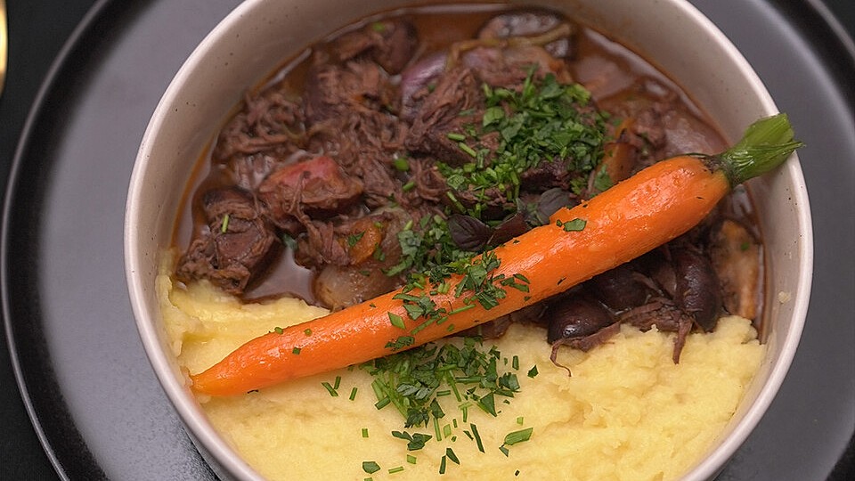 Boeuf Bourguignon mit Kartoffel-Sellerie-Püree von DasperfekteDinner ...
