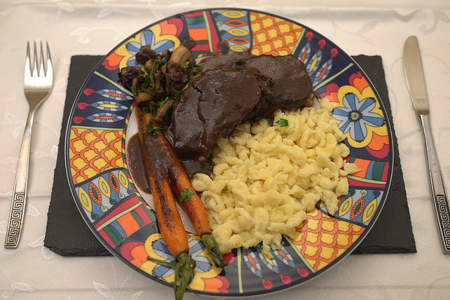 Ochsenbäckchen mit Quarkspätzle und Pilzragout von DasperfekteDinner ...