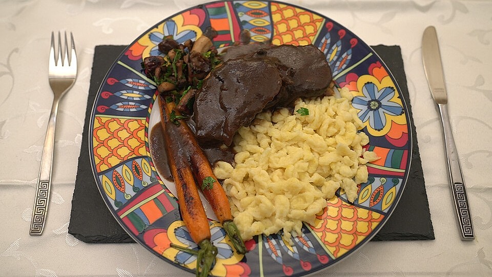 Ochsenbäckchen mit Quarkspätzle und Pilzragout von DasperfekteDinner ...
