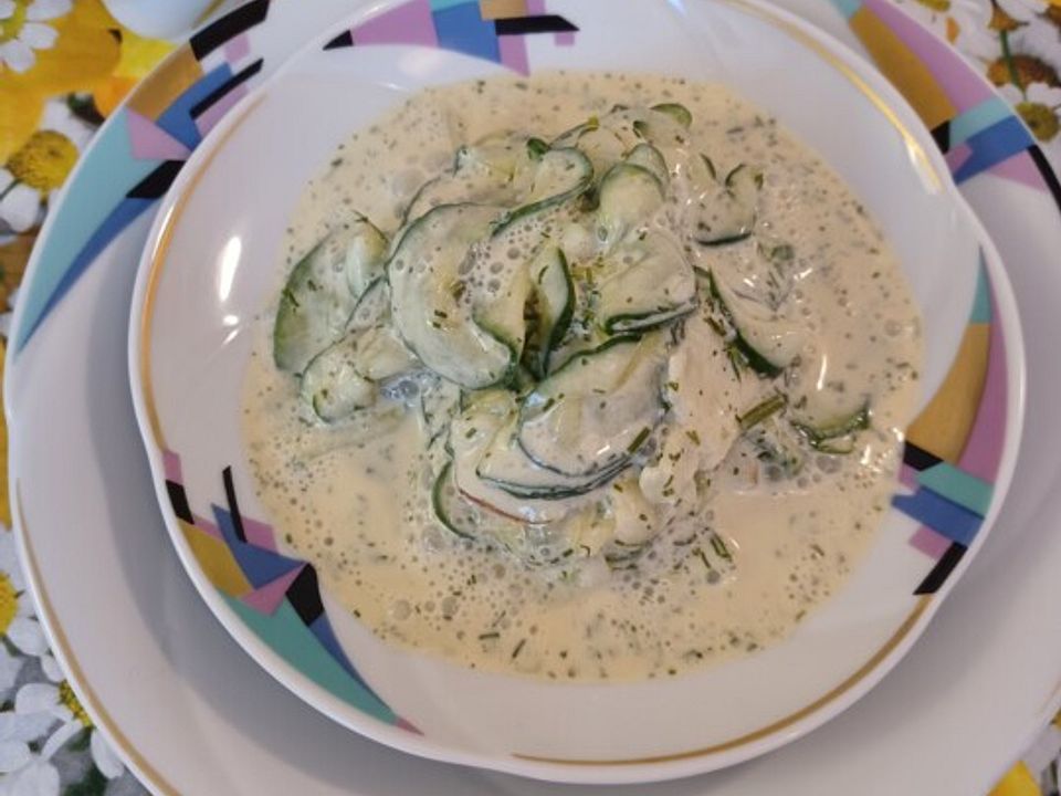 Gurkensalat mit Joghurtdressing von Tonictyran| Chefkoch