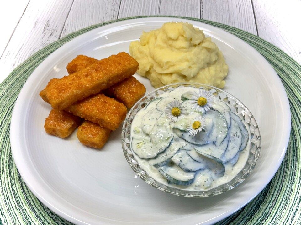 Gurkensalat mit Joghurtdressing von Tonictyran| Chefkoch