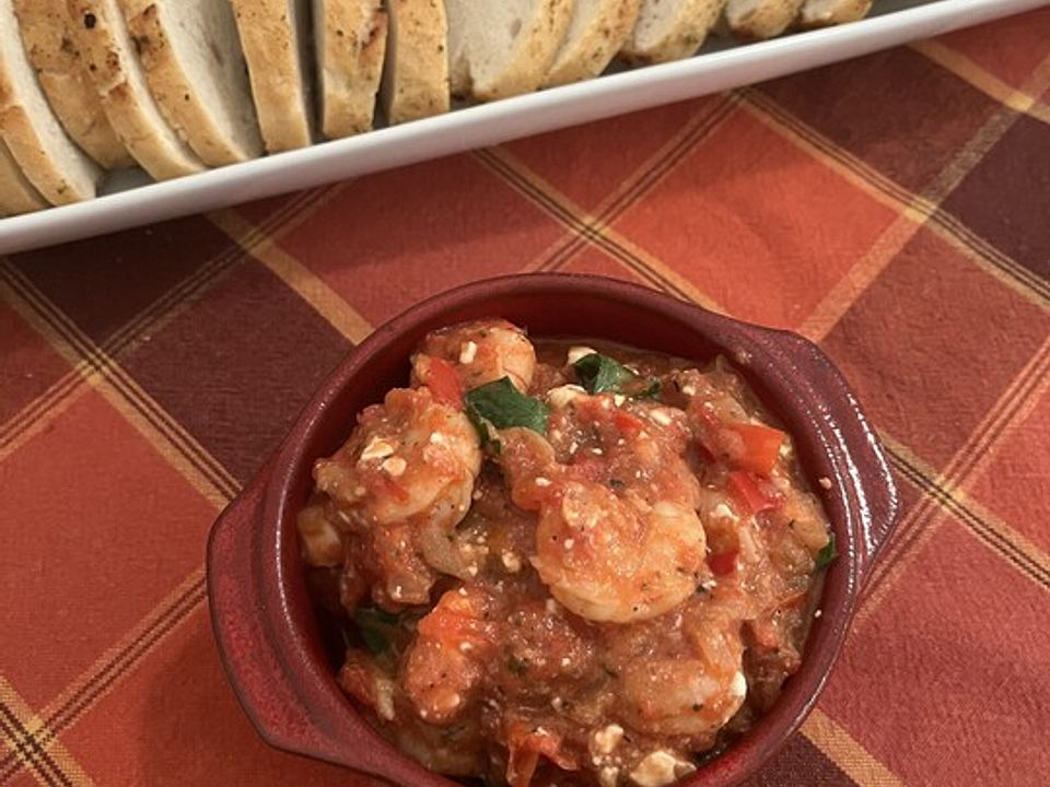 Garnelen mit Paprika, Tomaten, Feta und Metaxa - mediterran von ... Garnelen mit Paprika, Tomaten, Feta und Metaxa - mediterran von ...