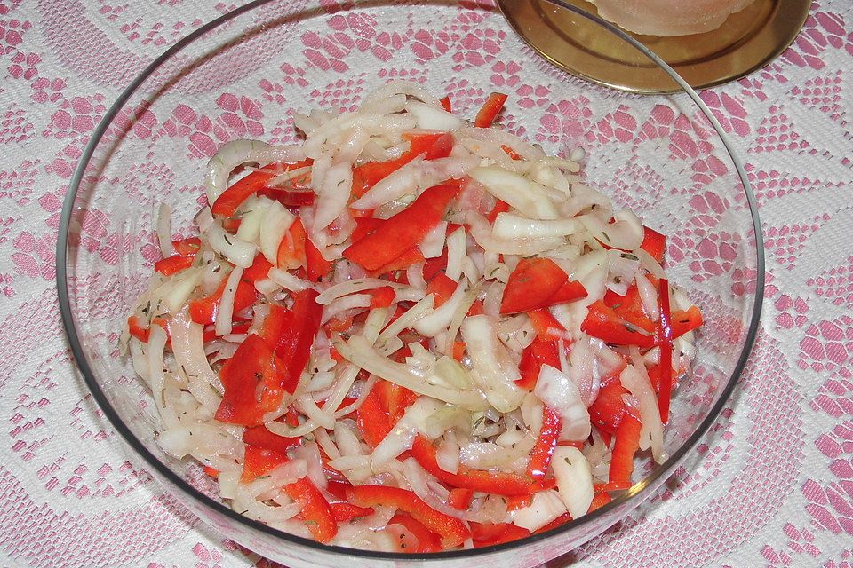 Jugoslawischer Zwiebelsalat