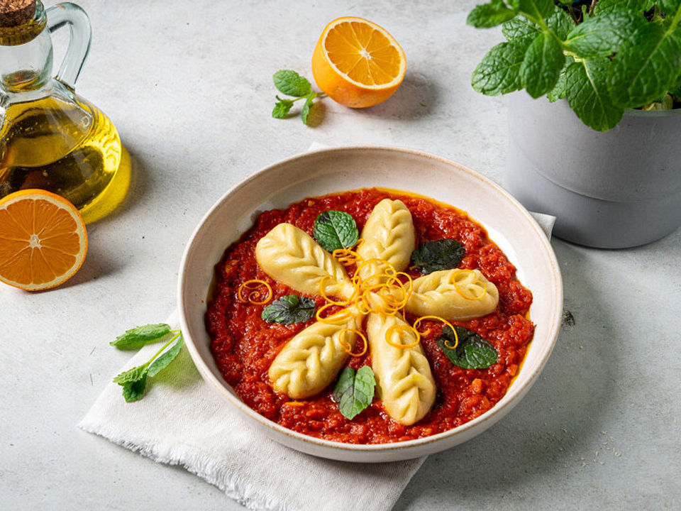Tomaten-Orangen-Sauce-mit-Culurgiones