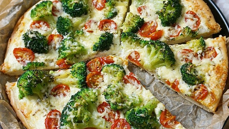 Brokkoli-Pizza von baymelissaskitchen| Chefkoch