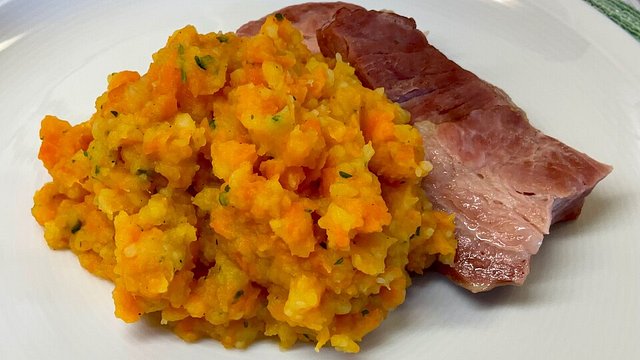 Kartoffel-Möhren-Untereinander mit Kasseler von Mooreule Kartoffel-Möhren-Untereinander mit Kasseler von Mooreule