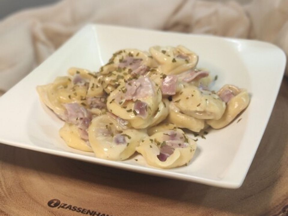 Tortellini in kräftiger Käsesoße von Be_Kochen| Chefkoch
