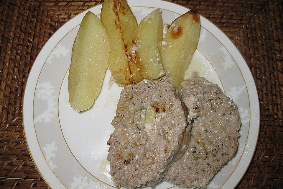 Römertopf - Kräuterhackroulade mit Sahnekartoffeln