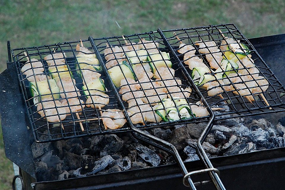 Zucchini-Käse-Spieße