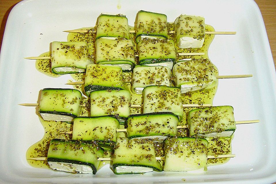 Zucchini-Käse-Spieße