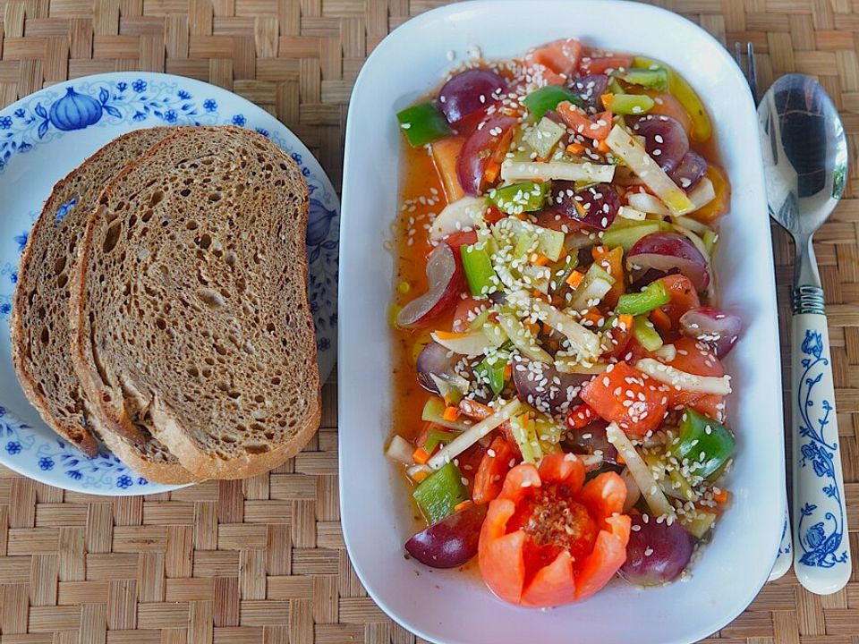 Chayote-Salat mit Tomaten und Weintrauben von dieter_sedlaczek| Chefkoch