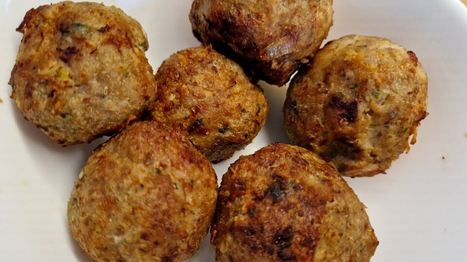 Putenhackbällchen aus der Heißluftfritteuse von Caseyy