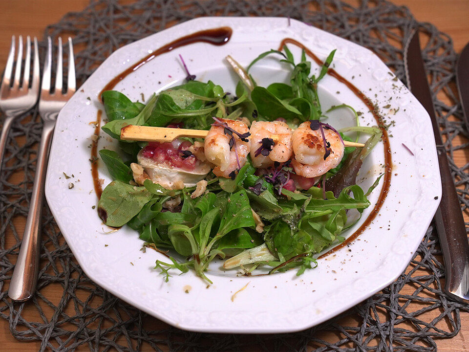 Wintersalat mit Ziegenkäse und Scampi von DasperfekteDinner| Chefkoch