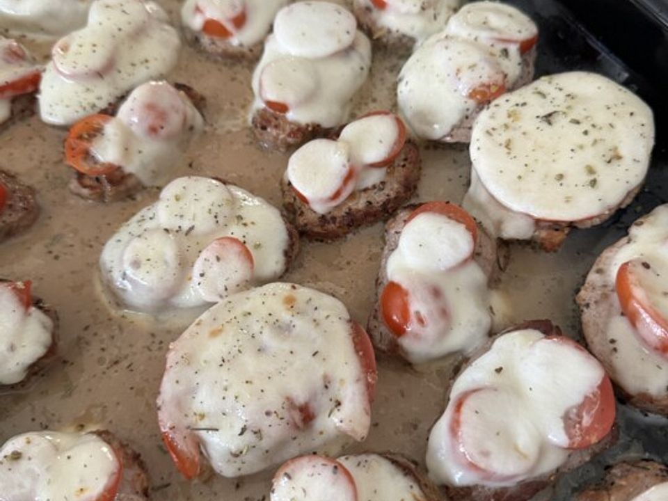 Überbackenes Schweinefilet mit Tomate und Mozzarella von ocin0814| Chefkoch