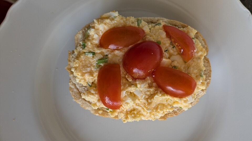 Eiersalat oder Eieraufstrich ohne Mayonnaise von gjosta| Chefkoch