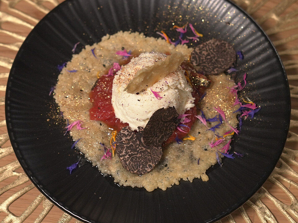 Schwarzer Diamant - Parmesaneis, Tomatensugo von DasperfekteDinner ...