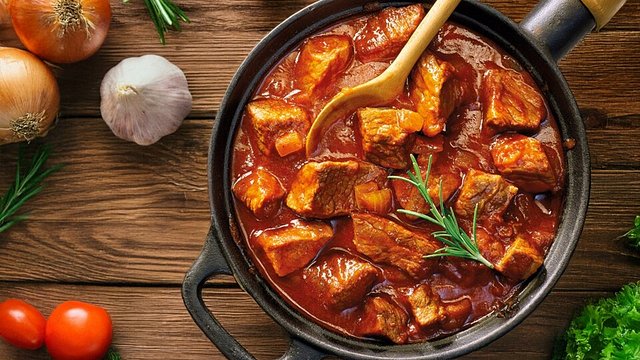 Herzhaftes Gulasch von Ostmann