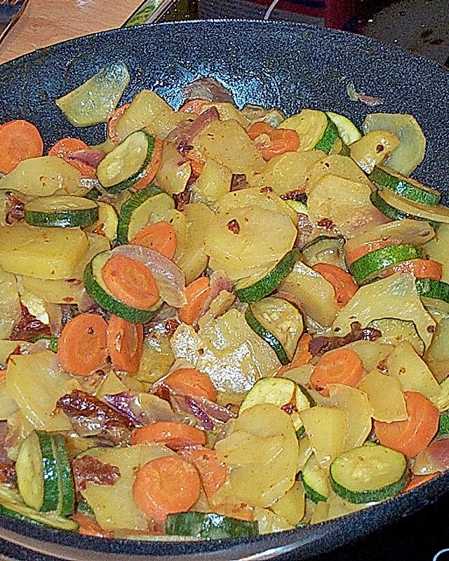 Lauwarmer Gemüse - Curry - Salat