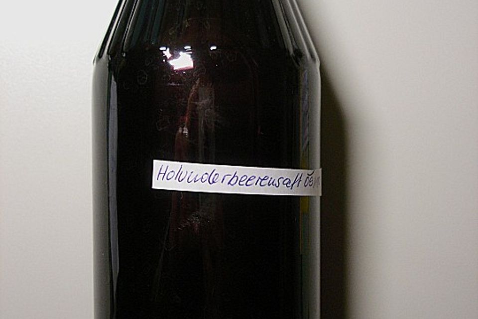 Holundersaft bei Erkältung / Basissaft