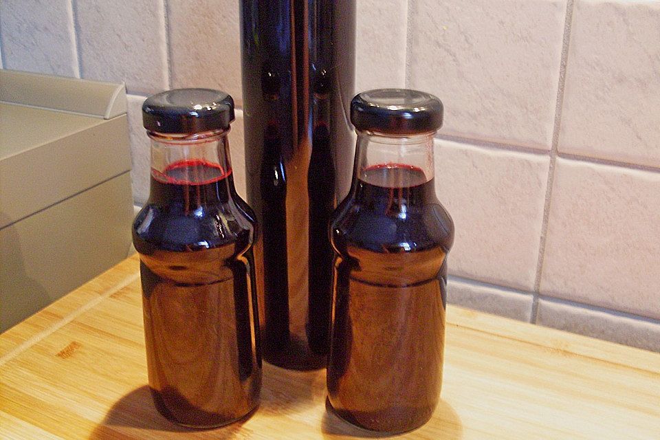 Holundersaft bei Erkältung / Basissaft