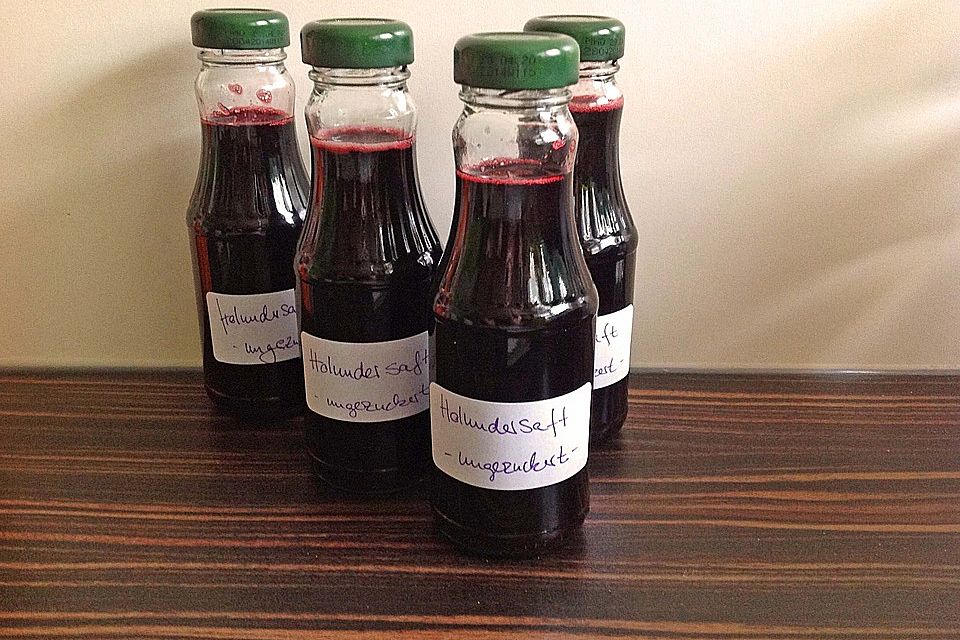 Holundersaft bei Erkältung / Basissaft